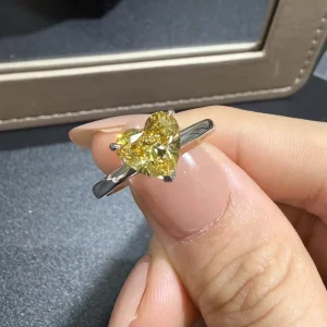 1.76ct Heart Cut Yellow Lab-Grown Diamond 18K Gold Ring 3.05g