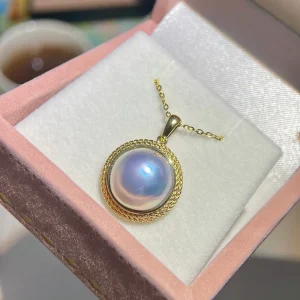 18K Gold White AAAAA Grade Mabe Pearl Pendant