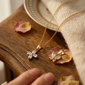 316L Stainless Steel Zircon Flower Pendant Necklace