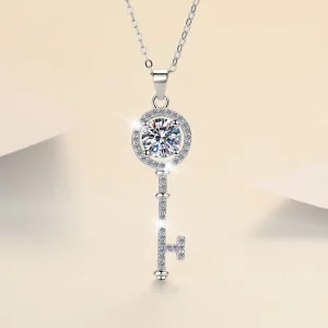 925 Silver Electroplated Moissanite Key Necklace 1ct D Color Diamond Alternative Halo Pendant Chinese Style Gift Box