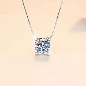 925 Sterling Silver Moissanite Pendant Necklace