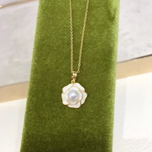 AAAAA Grade White Pearl Necklace Broken Shell Camellia Natural Freshwater Pearl Pendant Alloy Sweater Chain