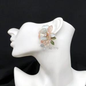 AE-779 Factory Custom Gold-Plated Pink and Blue Handmade Resin Flower Earrings for Wedding Bridal Accessories