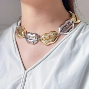 Big Lips Shape Smooth Charm Choker Necklace 18K Gold Plated Adjustable Jewelry Set for Women