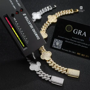 Brass VVS1 Moissanite Four-Leaf Clover Cuban Link Chain Bracelet