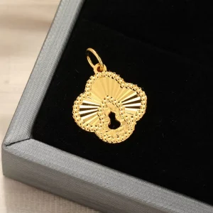 CNC Four-Leaf Clover Copper Pendant Necklace for Women