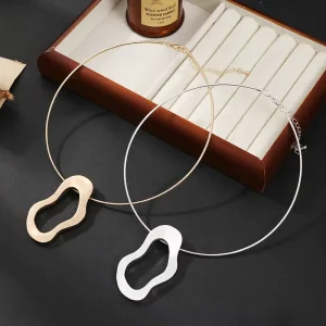 Chunky Irregular Geometric Charm Short Necklace