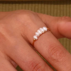 Classic Style Stainless Steel Rings 18K Gold Plated Tarnish Free Fresh Water Pearl Rings for Girls for Engagement
