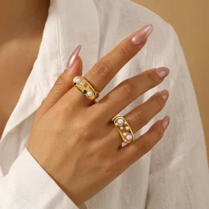 Colored Diamond and Pearl Stainless Steel Retro 18K Gold-Plated Ring