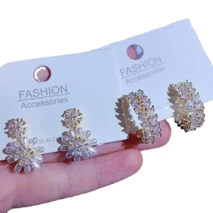 Copper Alloy Hollow Exaggerated Paved Zirconia Crystal Rhinestone Earrings for Women