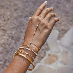 Crystal Cuff Bracelet Openable Bangle Sparkling Rhinestones Minimalist Jewelry Everyday Elegant Wristwear for Women