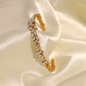 Custom 316L Stainless Steel 18K PVD Gold-Plated Baguette Zirconia Full-Paved Crystal Adjustable Bangle