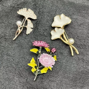 Custom Vintage Brooch Pins for Women