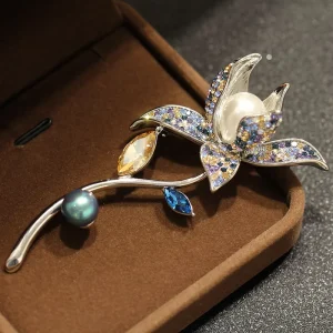 Fashion Luxury Charms Crystal Lotus Flower Brooch High Quality Jewelry Temperament High-end Pearl Pin Women Factory
