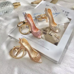 Fashion Rhinestone Crystal Studded Decoration High Heels Shoe Keychain Girls Backpack Bag Charm Pendant 3D Metal Shoe Key Chains