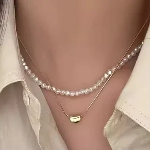 French Retro Women’s Gold Choker Necklace with Zircon Heart Geometric Charm