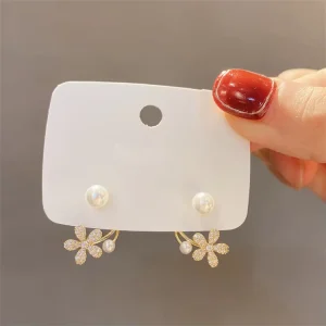 Gold-Plated Flower Moissanite Earrings for Engagements and Anniversaries