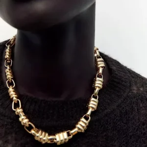 Handmade Irregular Metal Ring Buckle Necklace, Retro Alloy Design