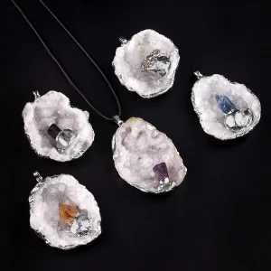 Irregular Natural Crystal Cave Agate Alloy Pendant Necklace with Multicolor Crystal Stone Inlay