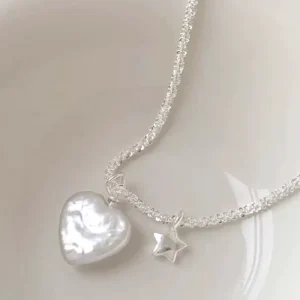 LT-091 Silver Heart-Shaped Wavy Pendant Necklace with Sparkling Collarbone Chain