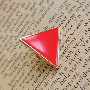 Manufacturer Custom Red Triangle Socialist Metal Pins Badges