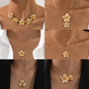 Metal Pleated Flower Pendant Necklace with Retro Petal Collarbone Chain
