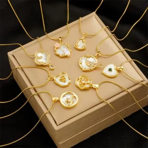 Mother-of-Pearl Diamond Flower Heart Pendant Necklace