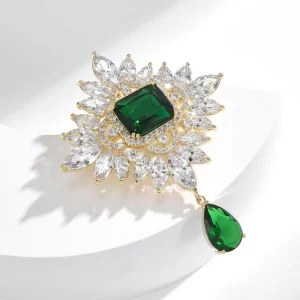National Style Palace Retro Emerald Zircon Tassel Brooch