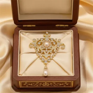 Pearl Alloy Plated Tassel Brooch European Court Style Collar Pin