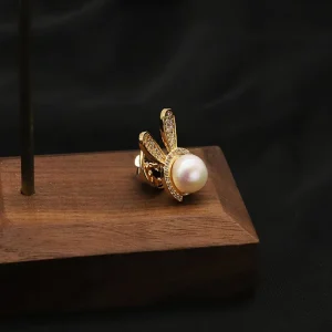 Rabbit Pearl Brooch Genuine Pearl Jewelry Library Study Quiet Elegant Style Women Daily Wear Accessory