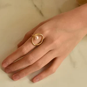 Retro Pearl Ring