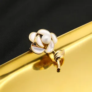 Rose Freshwater Pearl Brooch for Dinner Parties