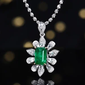 Solid 18K Gold Natural Emerald Pendant Necklace for Women
