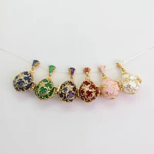 Vintage Gold-Plated Hand-Enameled Copper Alloy Egg-Shaped Crystal and Rhinestone Charm Pendant Necklace for Women
