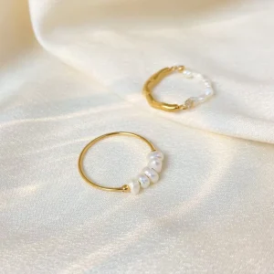 Vintage Natural Freshwater Pearl Ring with Titanium Steel, Stainless Steel, 18K Gold-Plated Finish, and Elastic Rope