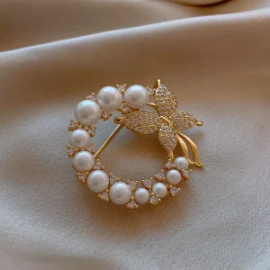 Women’s Literary Style Crystal Brooch Pin for Engagement Clothes and Suits