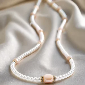 Women’s Pearl Necklace with White Pearls and Fine Chain